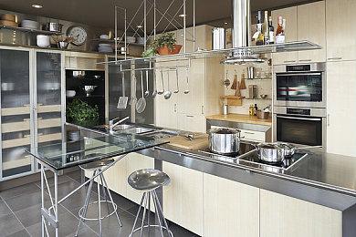 杨紫琼参演《巫师：血之起源》 扮演剑精灵Scían